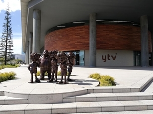 読売テレビ本社前・少年探偵団銅像